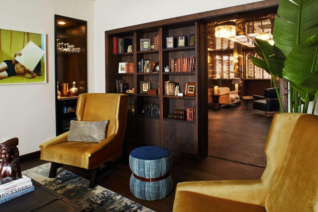 Hotel Figueroa, Unbound Collection By Hyatt Los Angeles Bagian luar foto The Library at The Ivy Collection