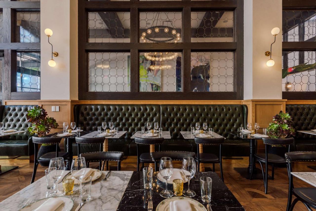 Hotel Figueroa, Unbound Collection By Hyatt Los Angeles Bagian luar foto Interior of the restaurant