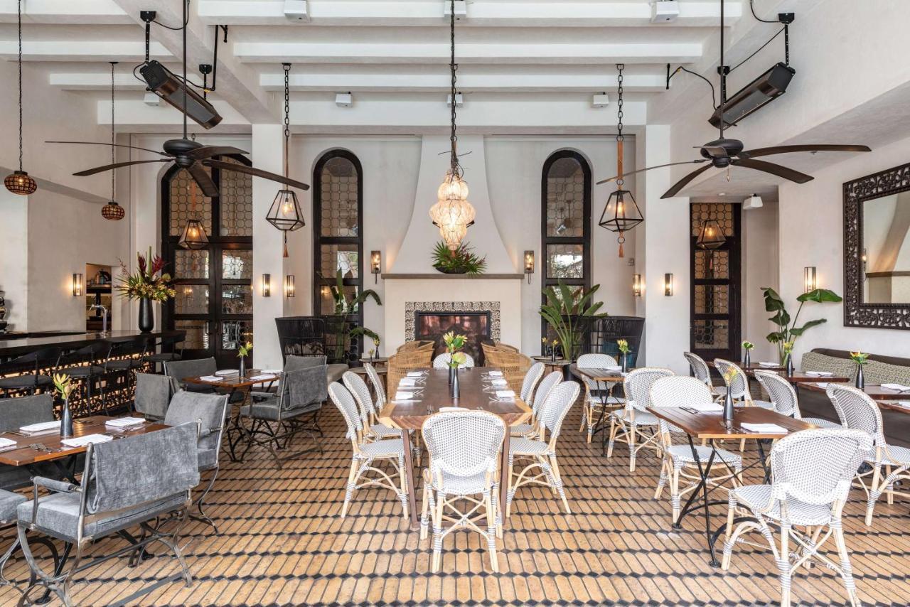 Hotel Figueroa, Unbound Collection By Hyatt Los Angeles Bagian luar foto The interior of the restaurant